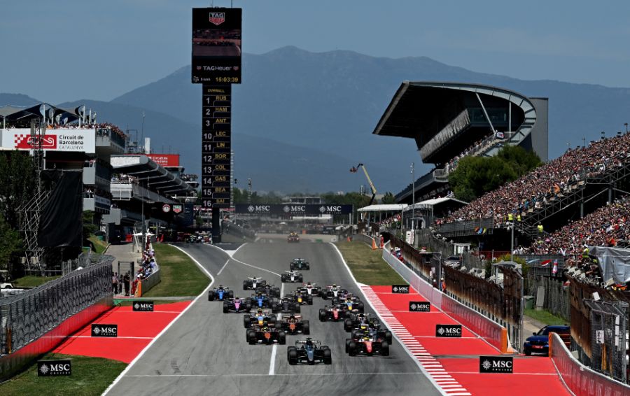 Agresivni Ferrari, FIA-in propust, Red Bullove nadogradnje, Ferrari s najboljom šasijom, Hamiltonov znak sudbine — Rezime dana