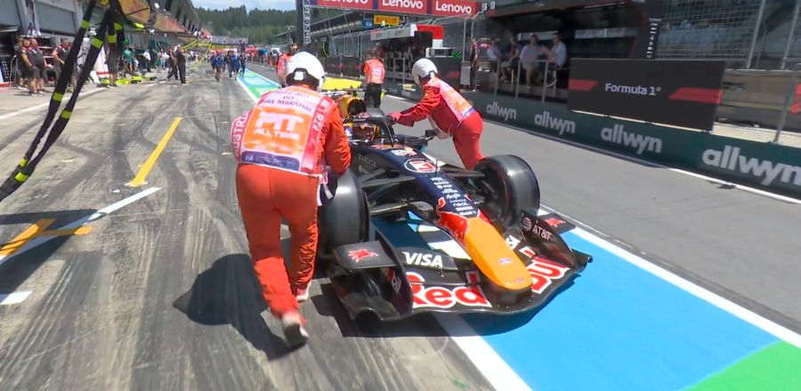 Red Bull: Softverska greška i hidraulika uzrok problema na prvom treningu