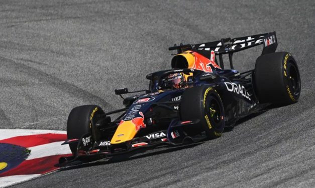 Verstappen: Problemi s kočnicama i zadnjim dijelom bolida koštali su nas pobjede