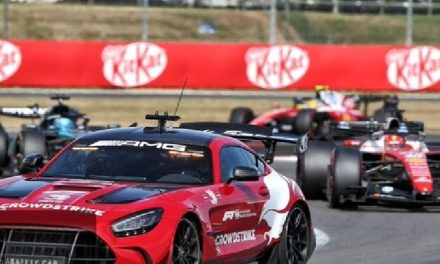 FIA: Softverska greška uticala na završnicu VN Velike Britanije