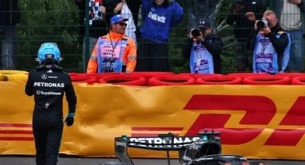 Otkriveno: Šta je Russell rekao Mercedesu nakon odustajanja