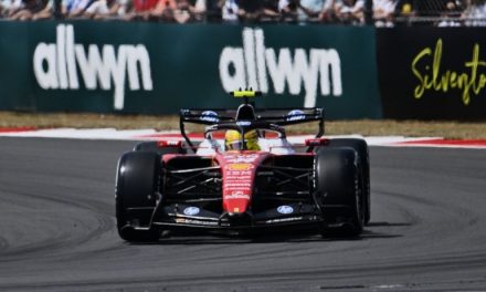 Hamilton: Ferrari smanjuje zaostatak za Mercedesom
