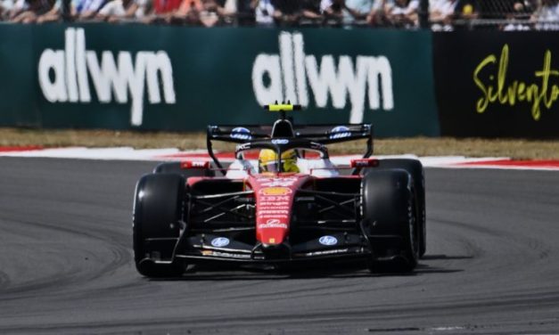 Lewis Hamilton najbrži na 1. treningu u Silverstoneu