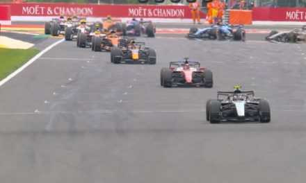 Kimijeva pobjeda, Hamiltonova tvrdnja za pobjedu, Russellovi problemi, kažnjeni Ferrari — Rezime dana
