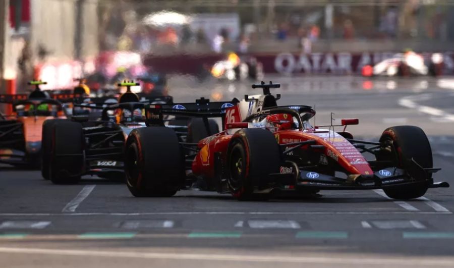 Leclerc i Hamilton u Bakuu vozili s različitim aerodinamičkim konfiguracijama Ferrarija