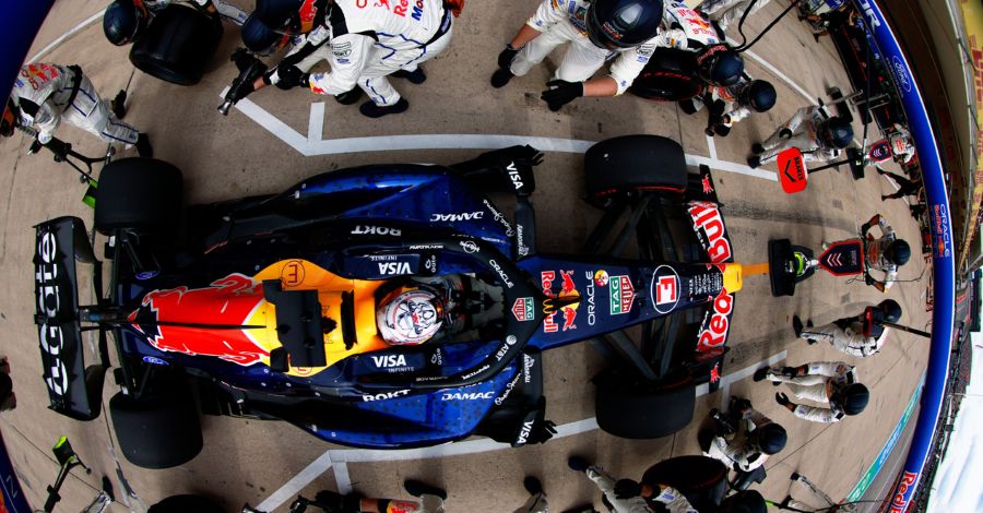 Red Bull: Verstappen je u 8. krugu oštetio bolid i izgubio 2. mjesto